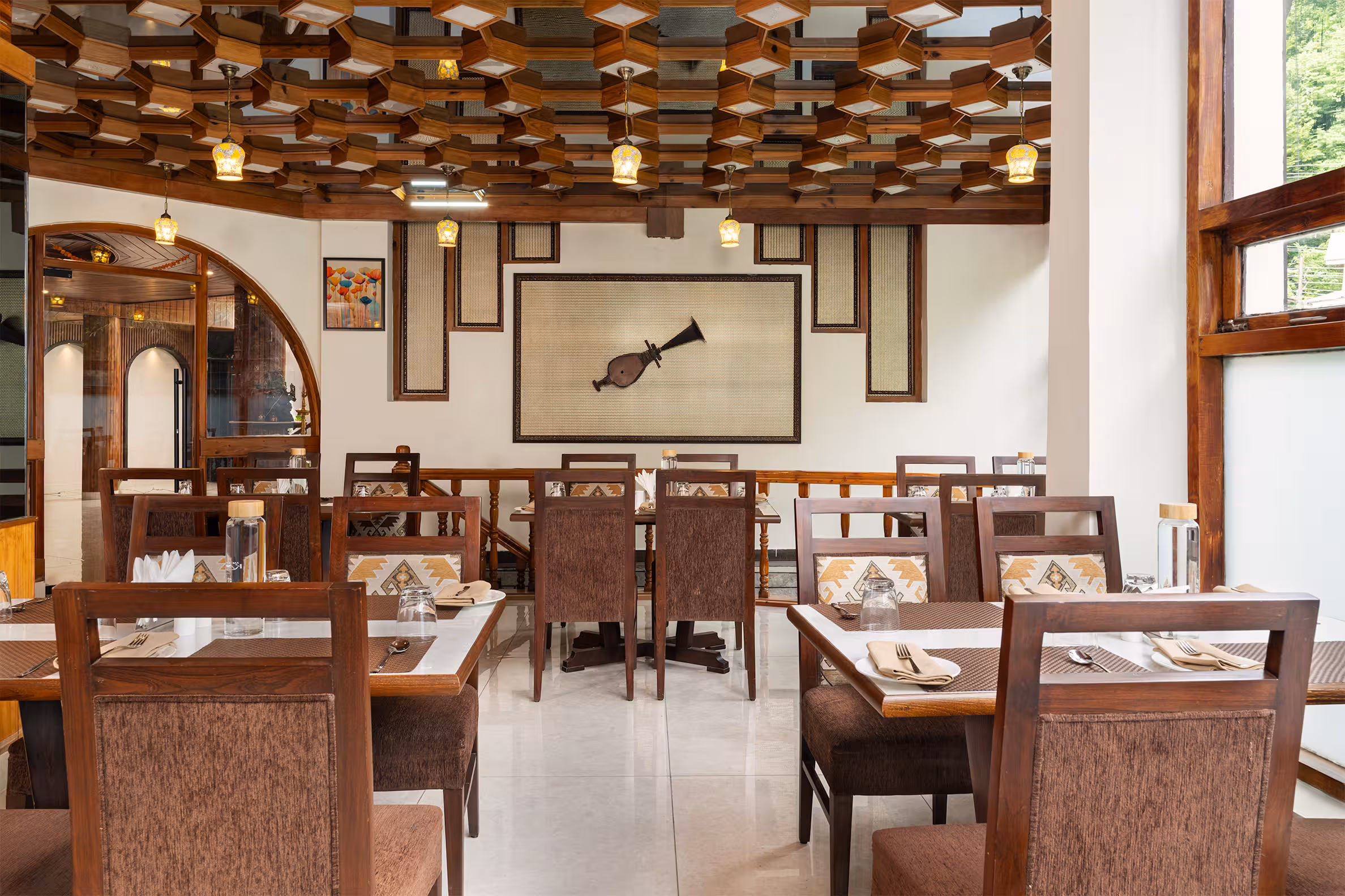 Hotel Restaurant - Solja Cafe & Alfresco Dining