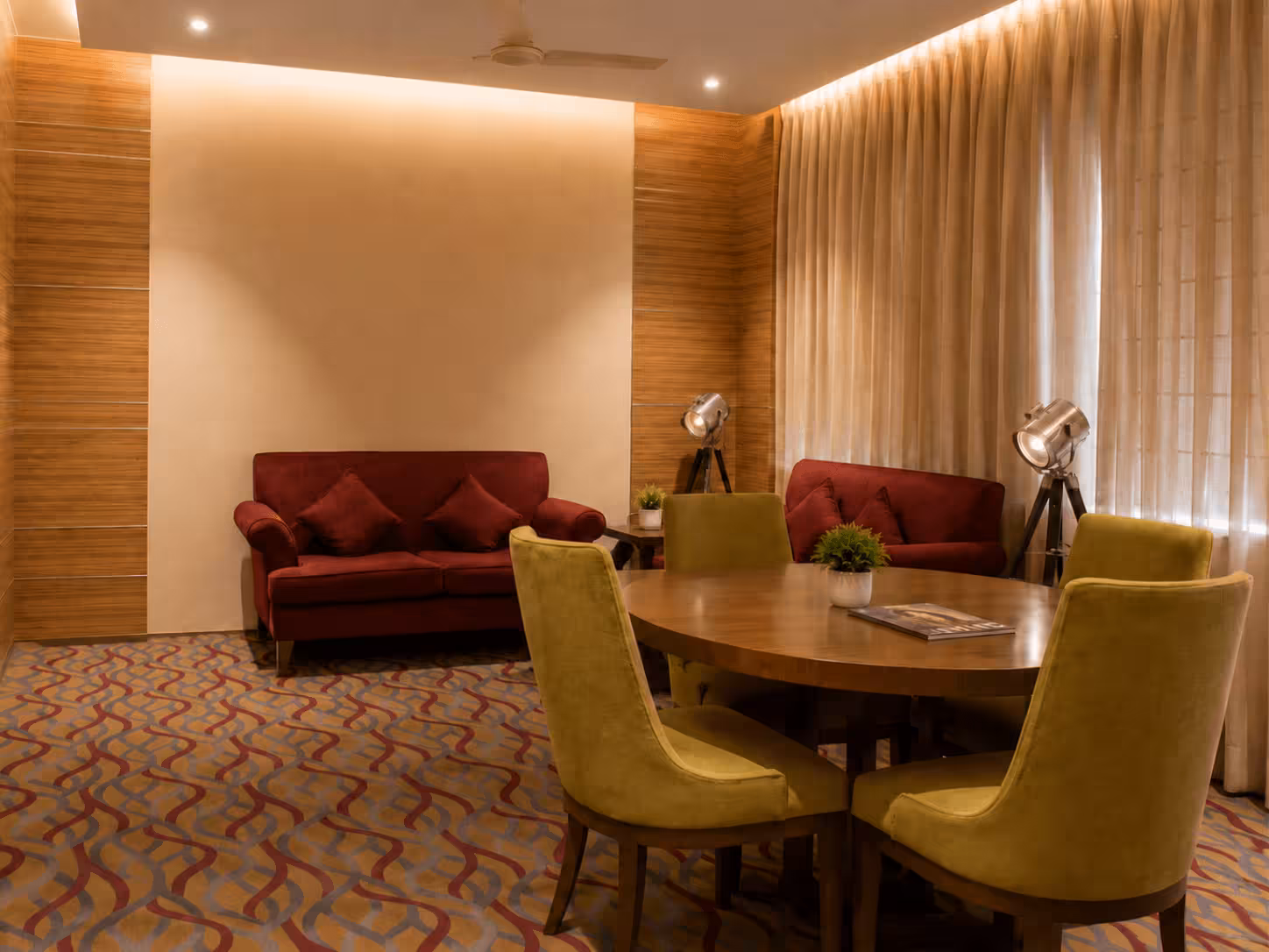 Landmark, Rewa Hotel Room Category Suite