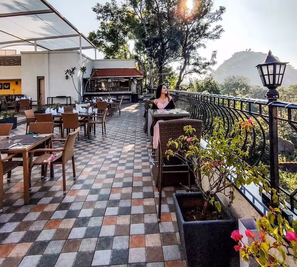 Hotel Restaurant - Pan Aroma: Rooftop Grill