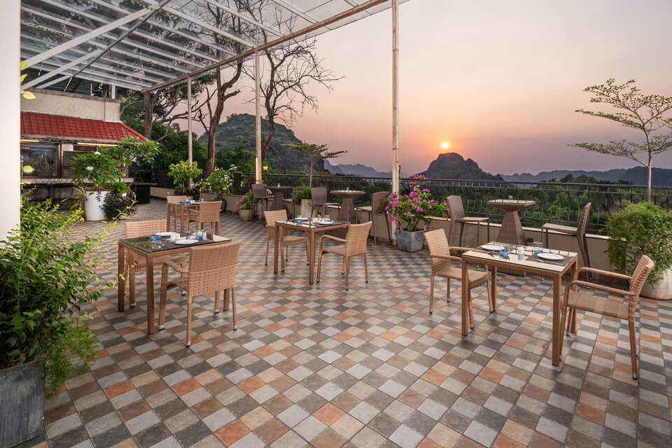AM Hotel Kollection - The Summer House, Pachmarhi